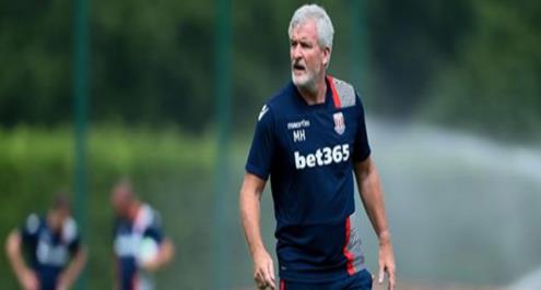 مدرب ستوك: صفقة رمضان "مثيرة".. وقد يحتاج وقتاً لفهم البريميرليج